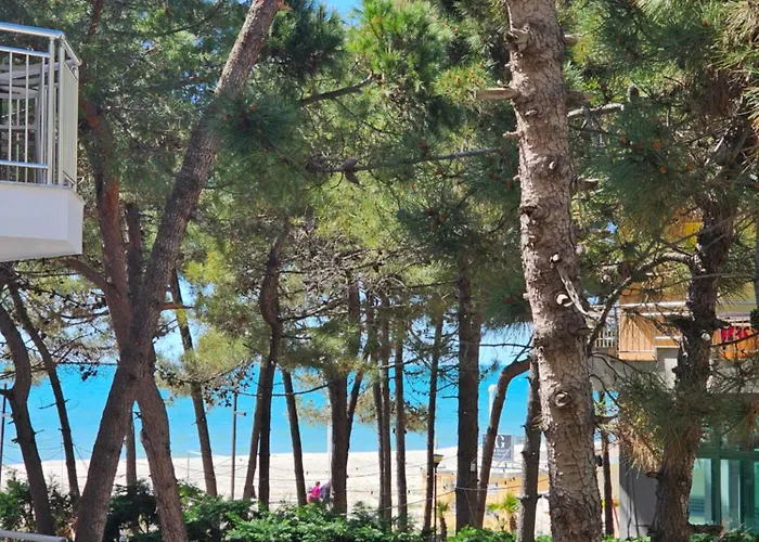 Sea View Green Apartment Golem